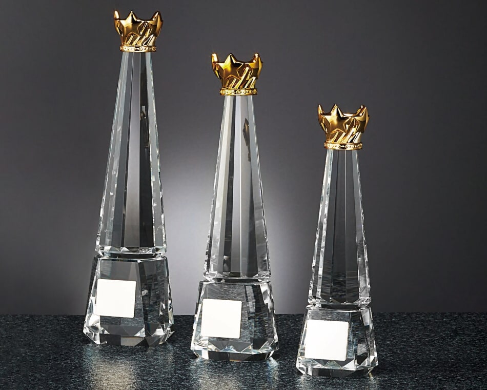 王冠付きトロフィー：BW-2035