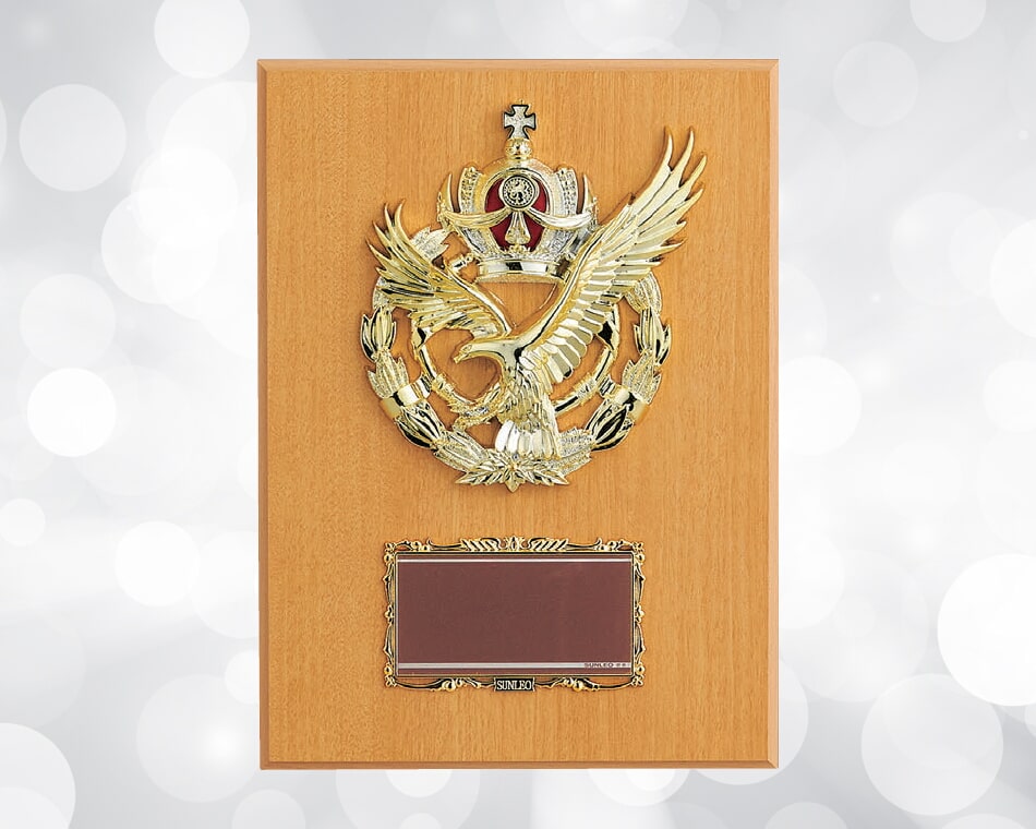 イーグルレリーフ木製盾：AT-4440