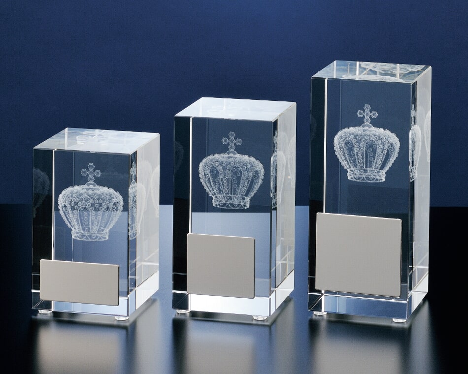 王冠図柄クリスタルキューブ：BW-2042