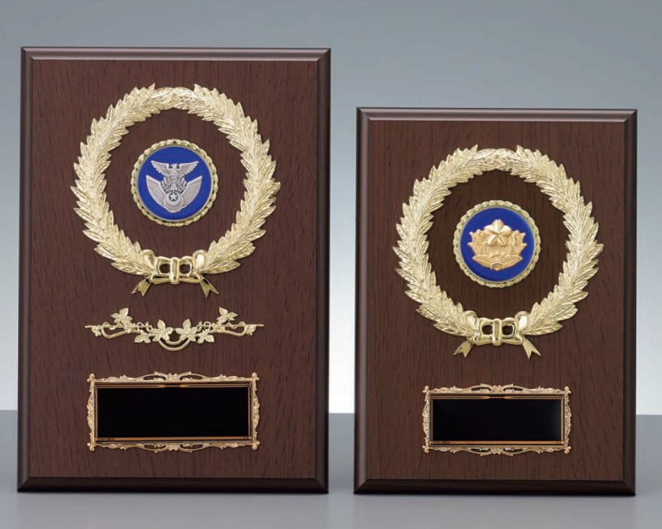 消防・警察・自衛隊レリーフ付き木製盾：KV-8516