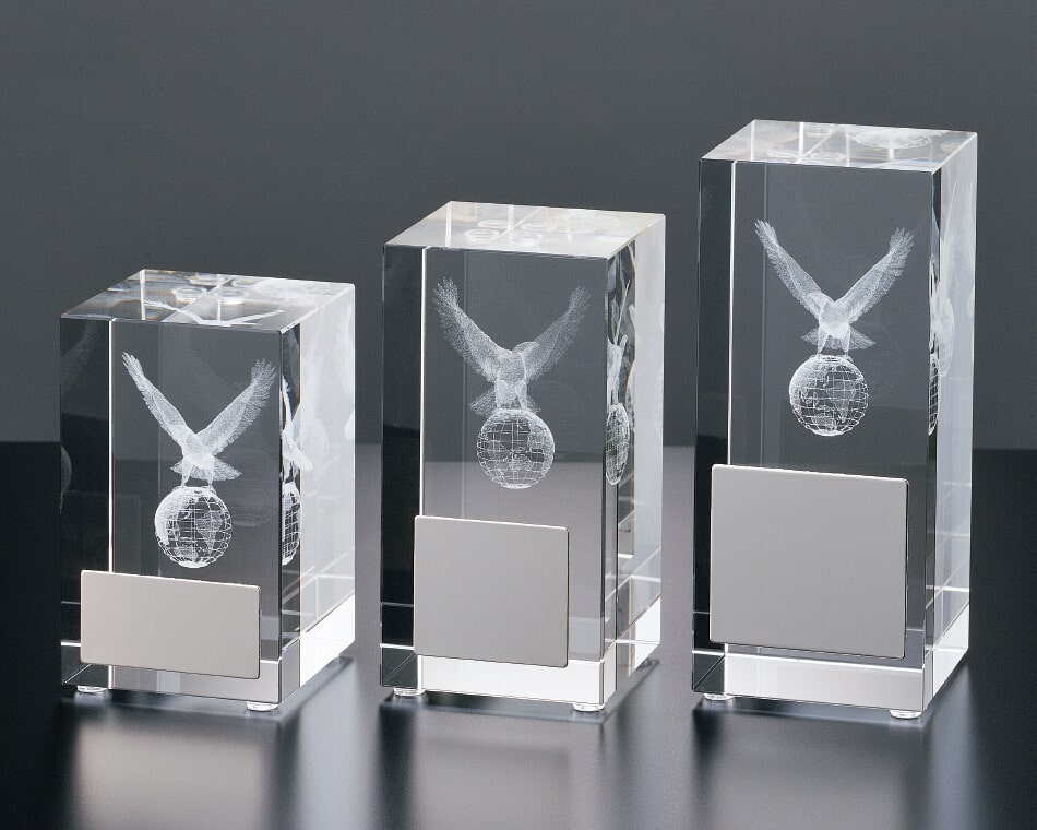 イーグル図柄クリスタルキューブ：BW-2157