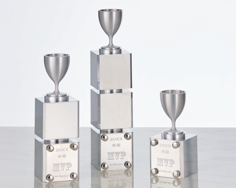 アルミ製トロフィー：L77-01～L78-02